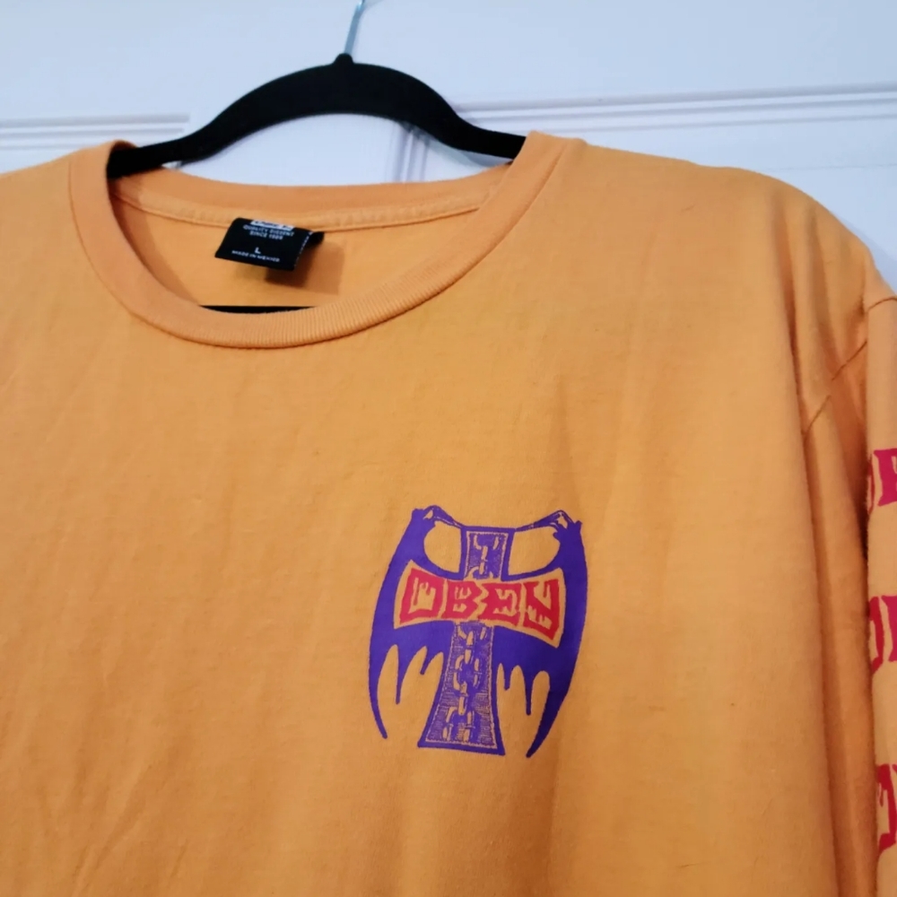 Obey - Picture 3 of 3